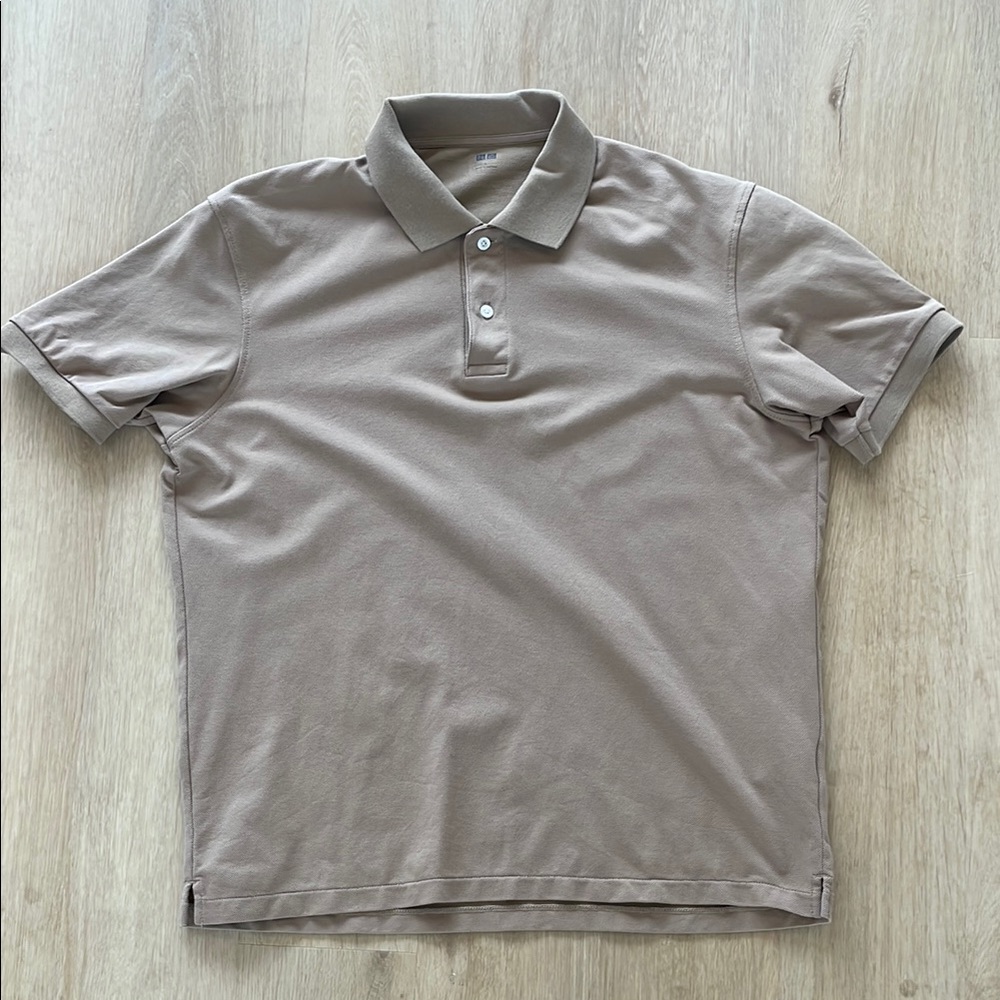 Uniqlo Tan Polo Shirt with Short Sleeves and Classic Design